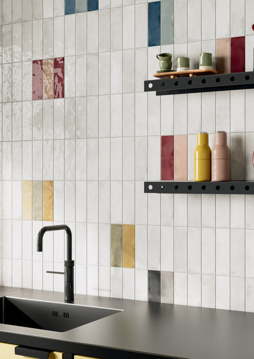 Small White 51x161mm Gloss Wall Tile (0.54m2 box)